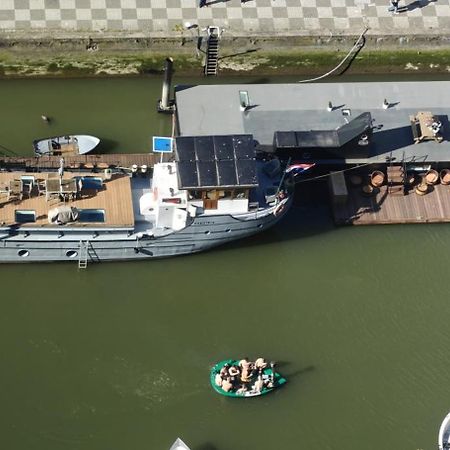 De Coaster & Aquarium Ponton Hotell Rotterdam Eksteriør bilde