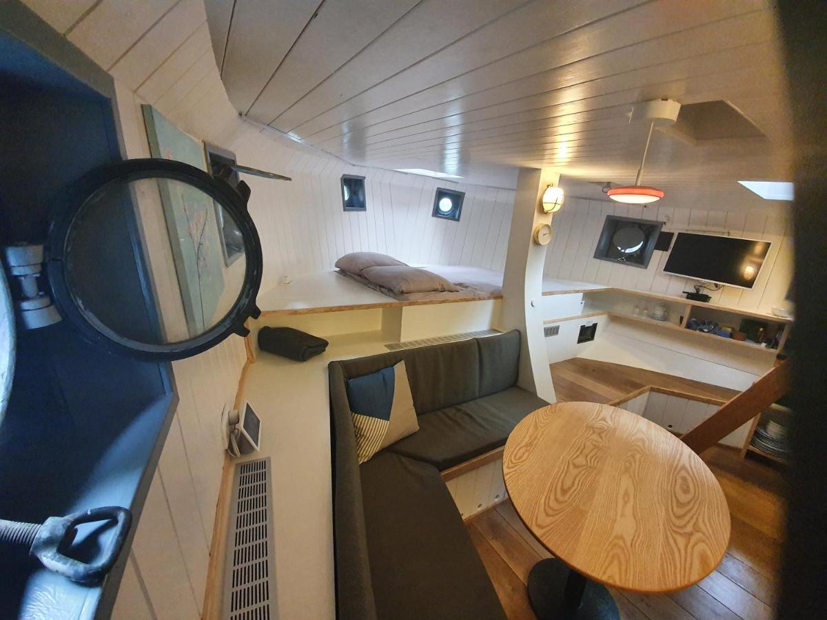 De Coaster & Aquarium Ponton Hotell Rotterdam Eksteriør bilde