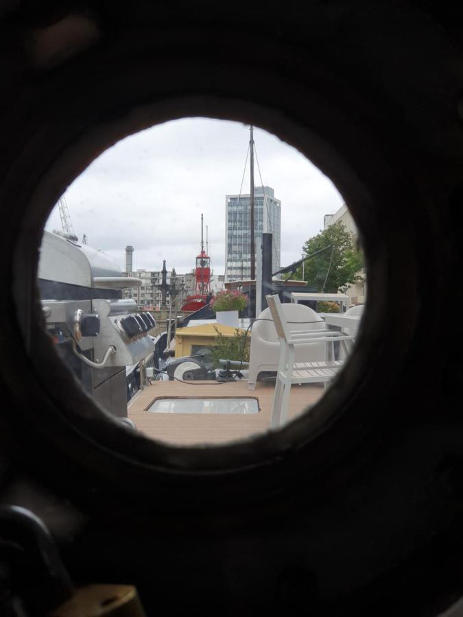 De Coaster & Aquarium Ponton Hotell Rotterdam Eksteriør bilde