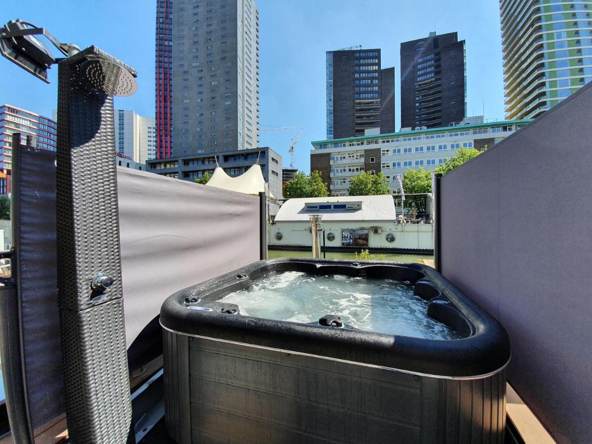 De Coaster & Aquarium Ponton Hotell Rotterdam Eksteriør bilde