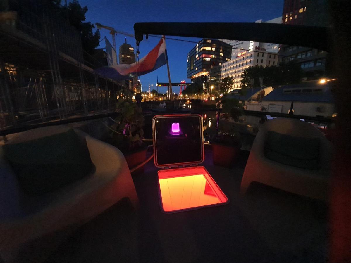 De Coaster & Aquarium Ponton Hotell Rotterdam Eksteriør bilde