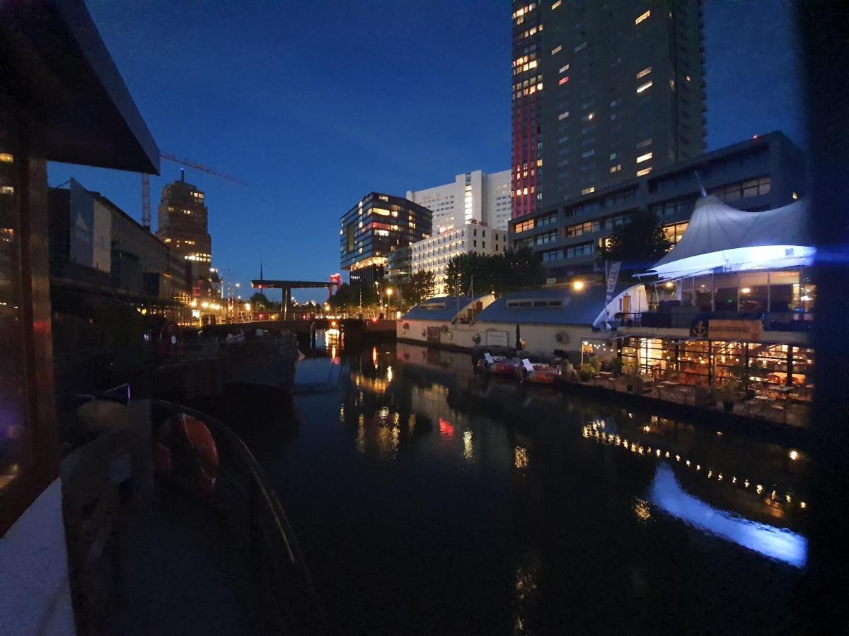 De Coaster & Aquarium Ponton Hotell Rotterdam Eksteriør bilde