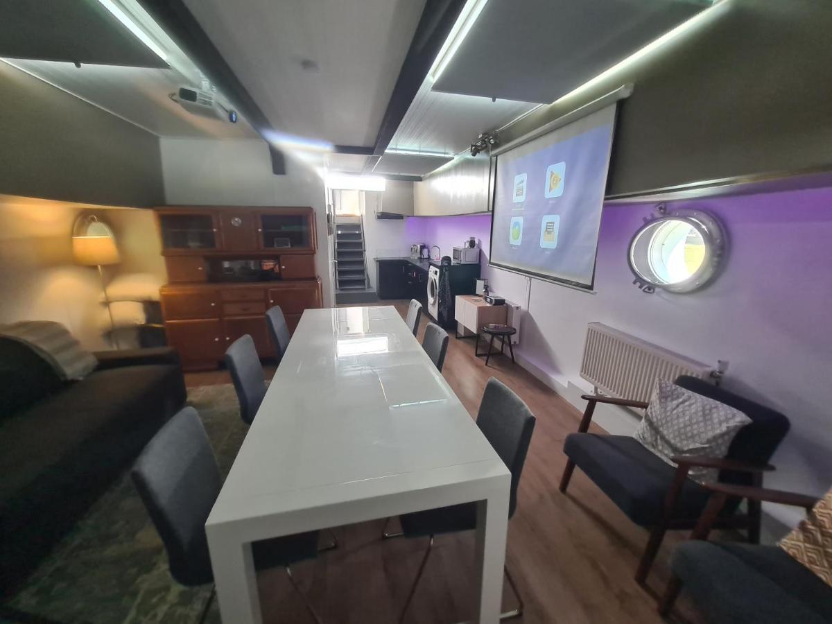 De Coaster & Aquarium Ponton Hotell Rotterdam Eksteriør bilde