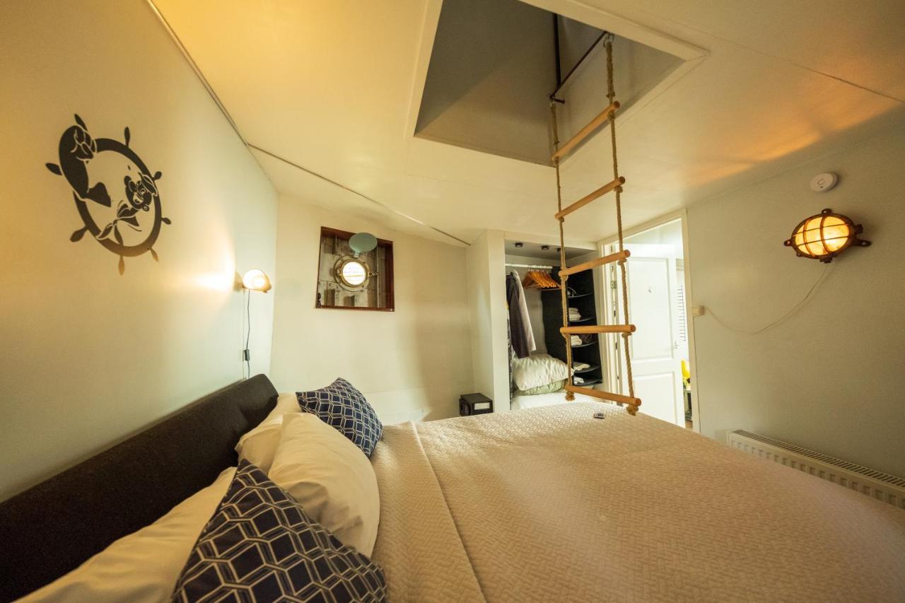 De Coaster & Aquarium Ponton Hotell Rotterdam Eksteriør bilde