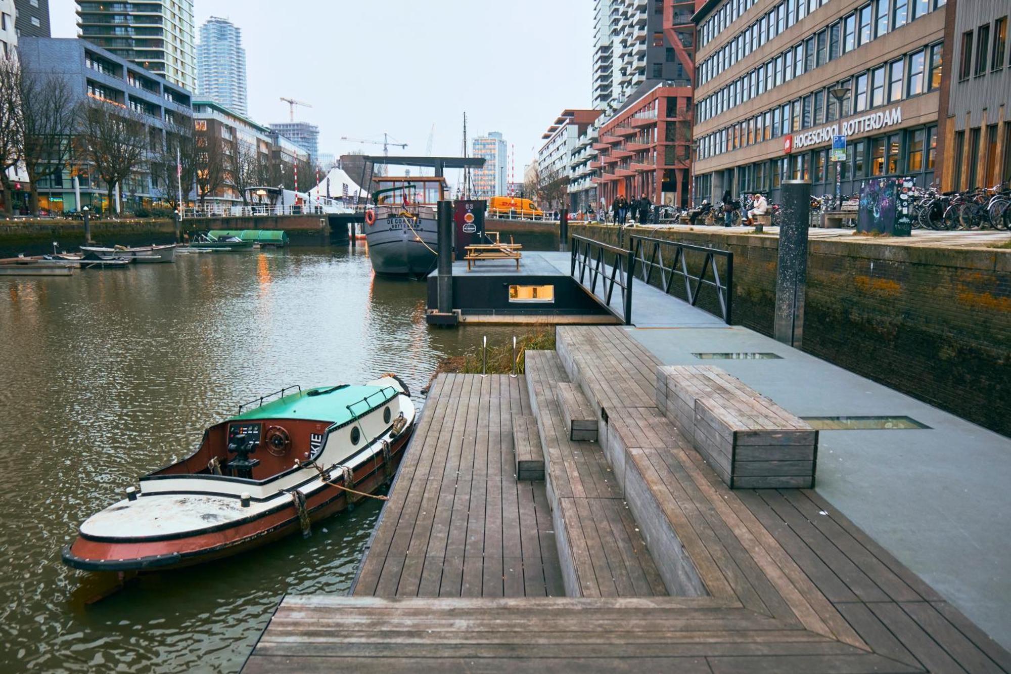 De Coaster & Aquarium Ponton Hotell Rotterdam Eksteriør bilde