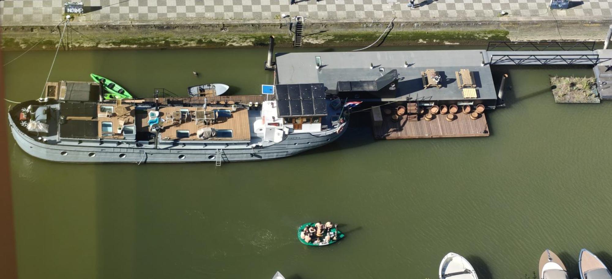 De Coaster & Aquarium Ponton Hotell Rotterdam Eksteriør bilde